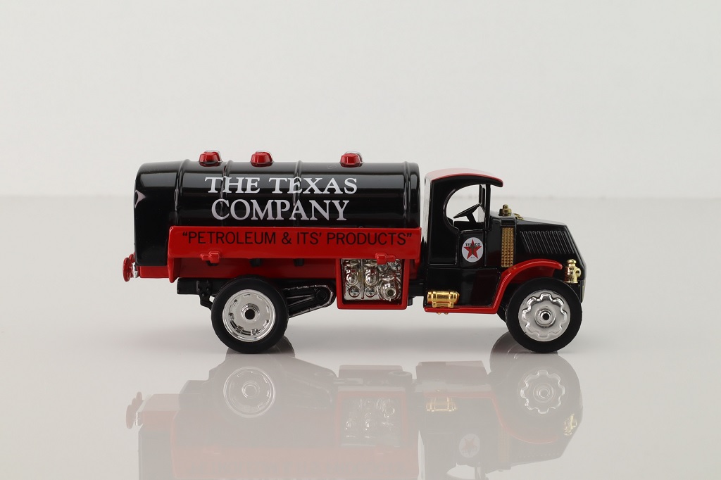 Matchbox Collectibles YYM38044; 1920 Mack AC Tanker; The Texas Company